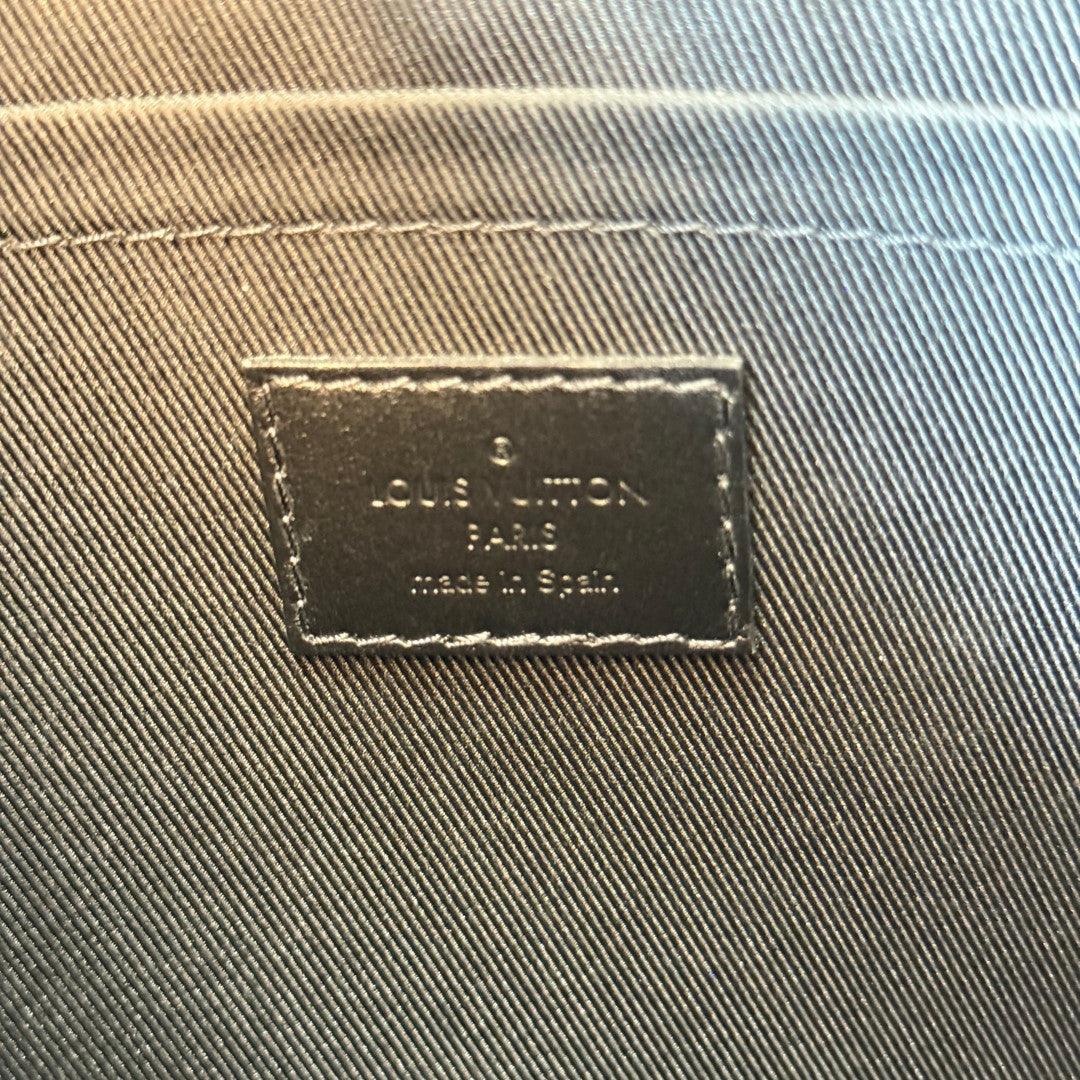 Louis Vuitton Monogram Macassar Pochette To-Go Black