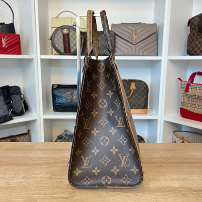 Louis Vuitton Reverse Monogram Giant Onthego MM