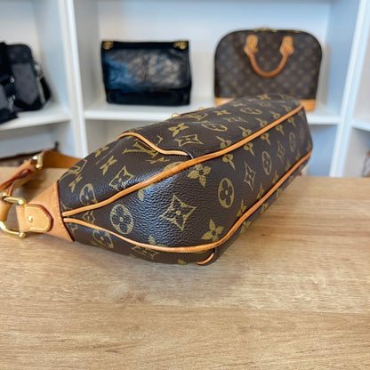 Louis Vuitton Monogram Thames PM