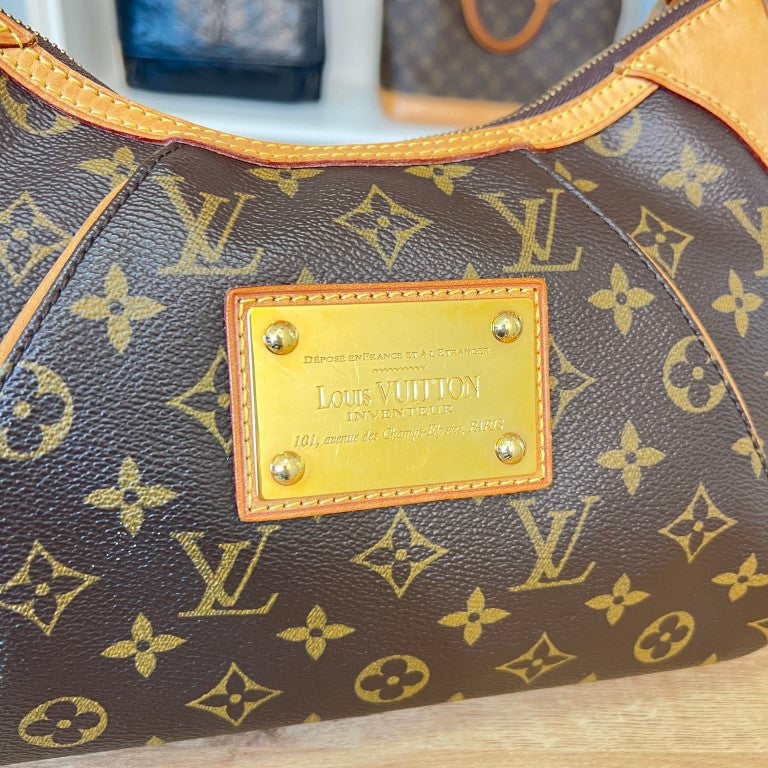 Louis Vuitton Monogram Thames PM