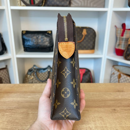 Louis Vuitton Monogram Toiletry 26