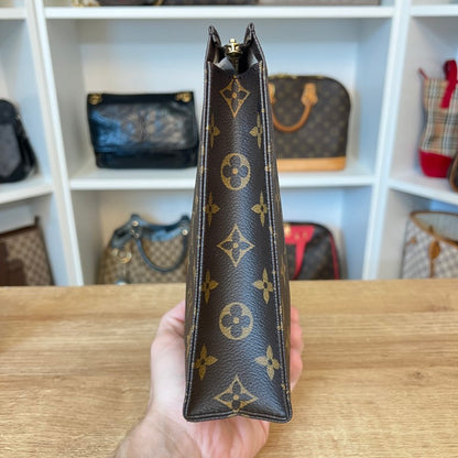 Louis Vuitton Monogram Toiletry 26