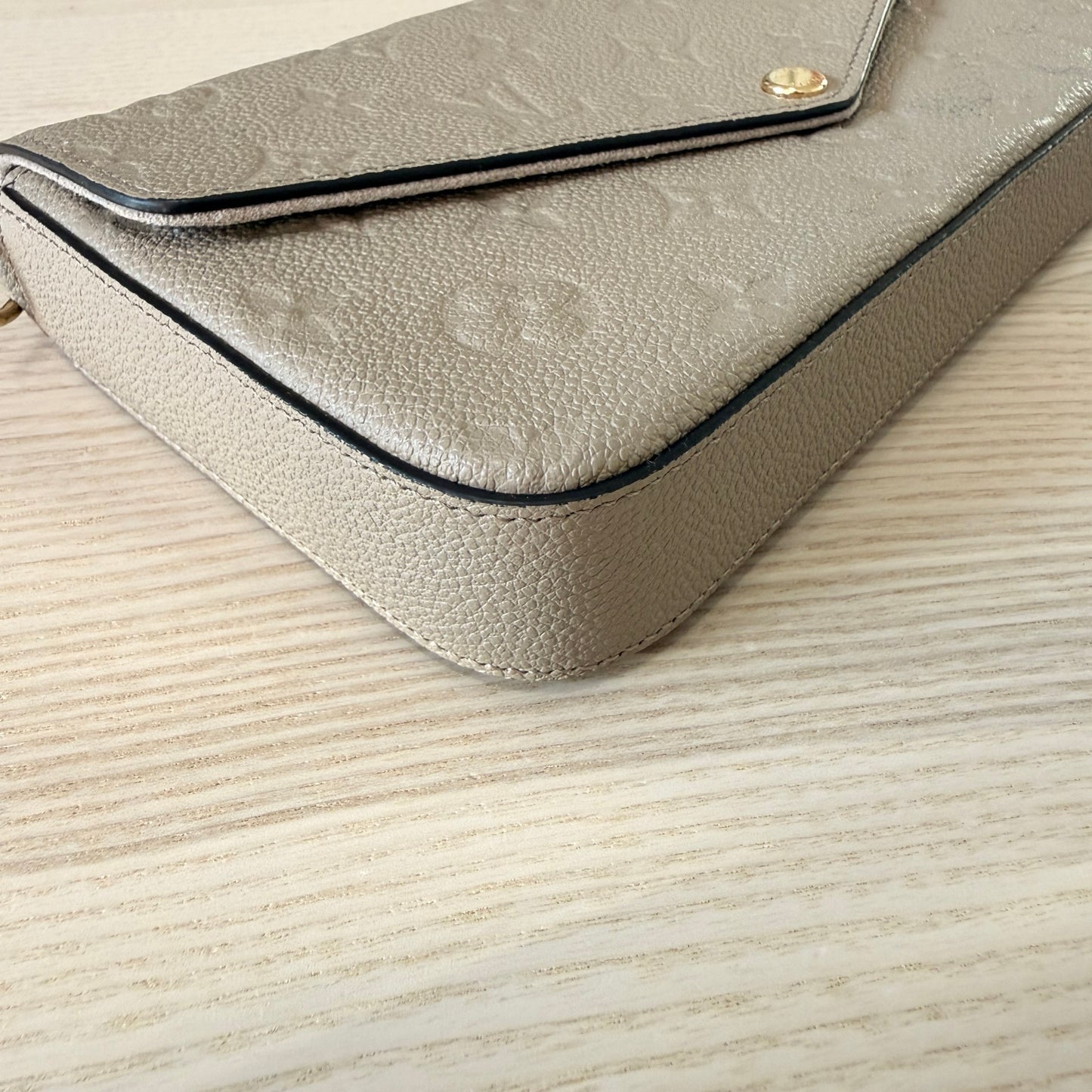 Louis Vuitton Monogram Empreinte Pochette Felicie Leather Turtledove