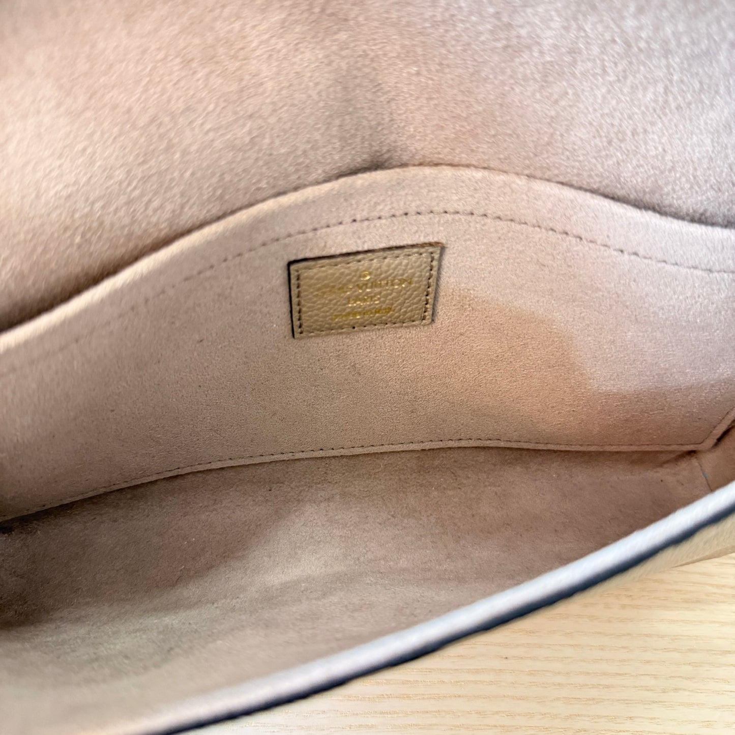 Louis Vuitton Monogram Empreinte Pochette Felicie Leather Turtledove