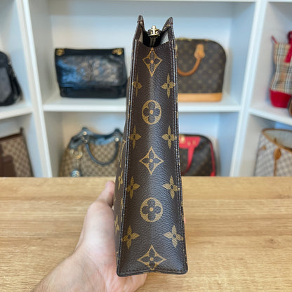 Louis Vuitton Monogram Toiletry 26