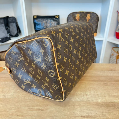 Louis Vuitton Monogram Speedy 35