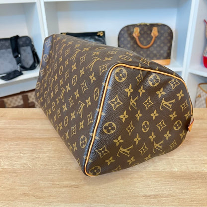 Louis Vuitton Monogram Speedy 35