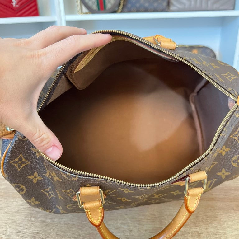 Louis Vuitton Monogram Speedy 35