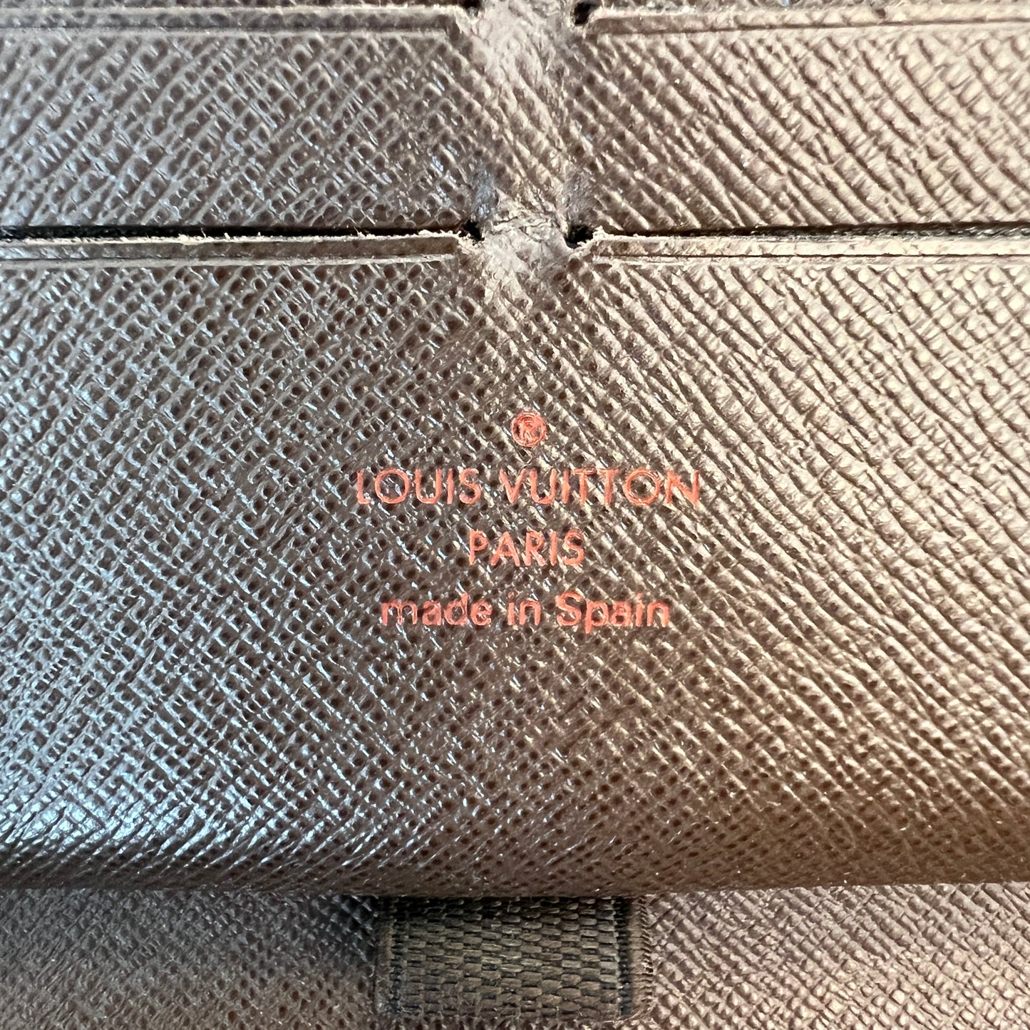 Pre-Owned Louis Vuitton Damier Ebene Zippy Wallet Organizer