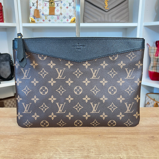 Louis Vuitton Monogram Daily Pouch