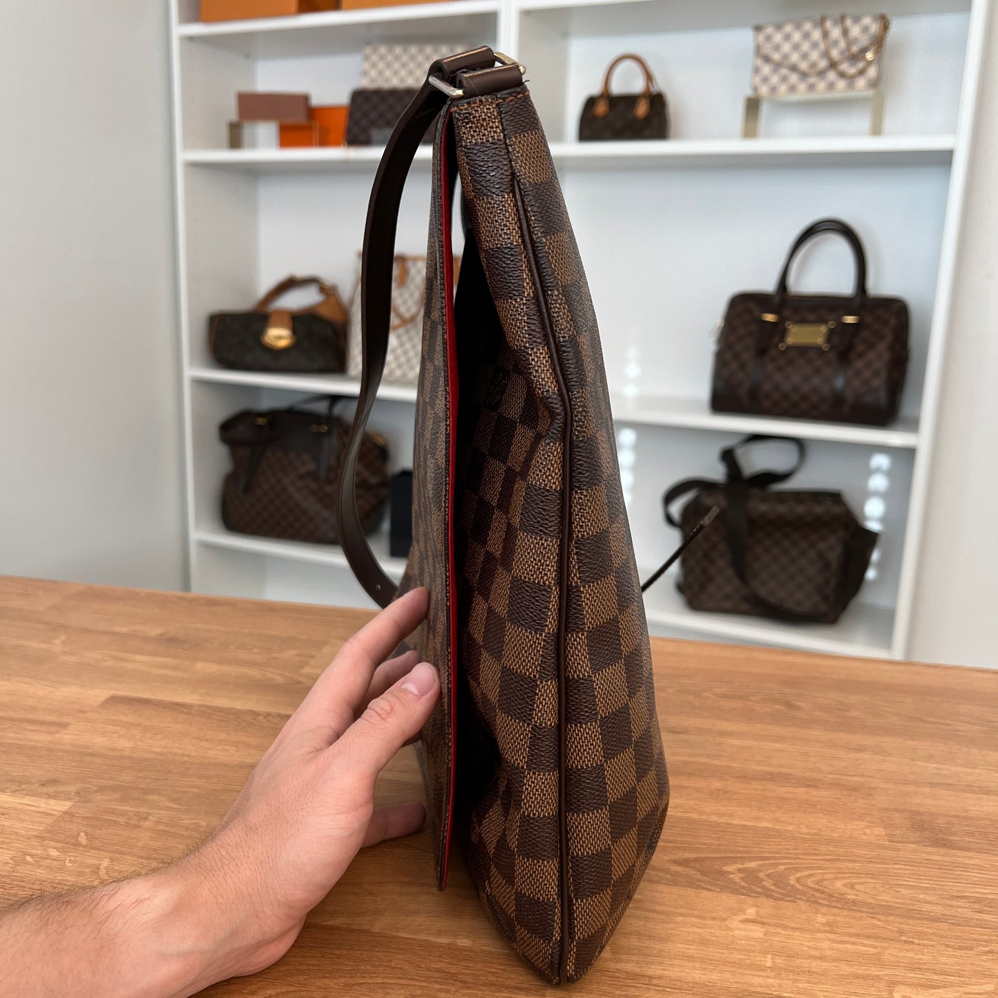 Pre-Owned Louis Vuitton Damier Ebene Musette GM