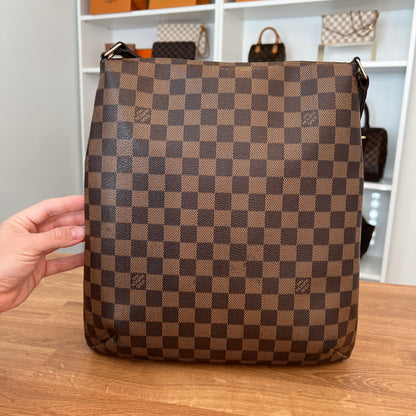 Pre-Owned Louis Vuitton Damier Ebene Musette GM