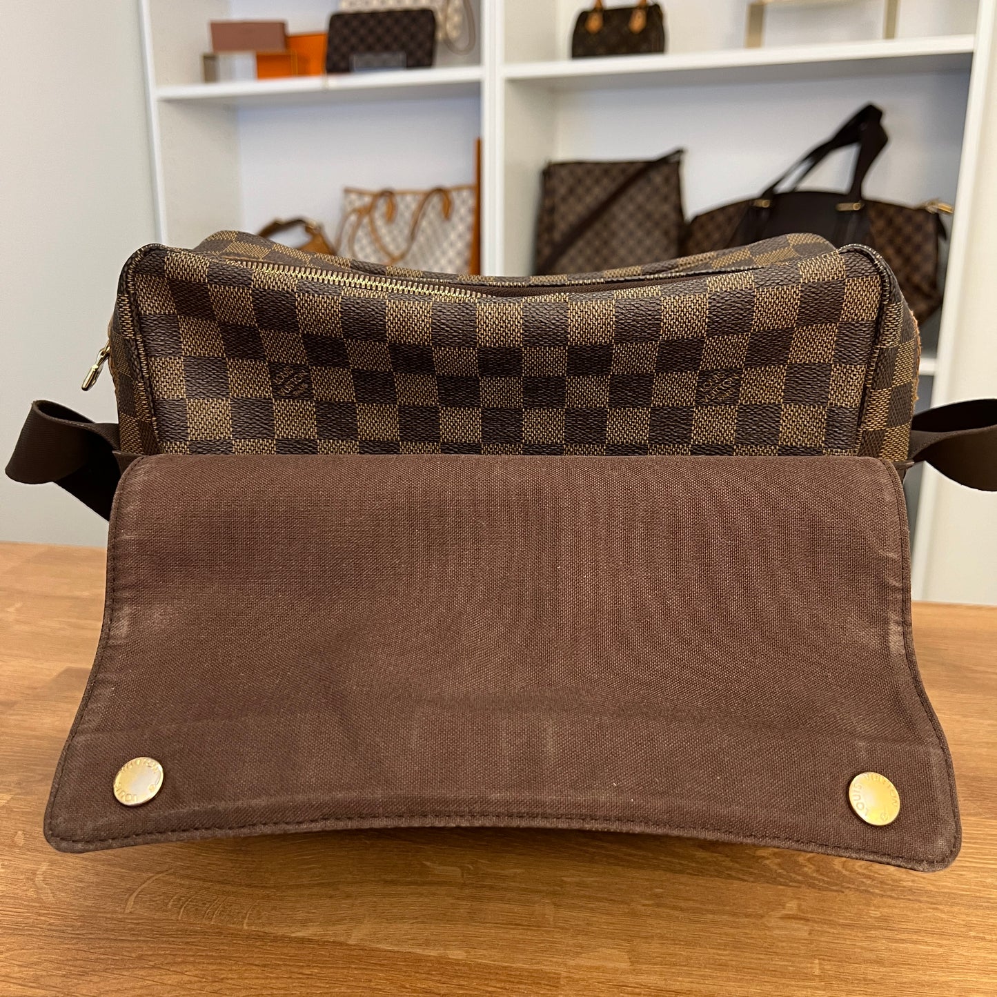 Pre-Owned Louis Vuitton Damier Ebene Naviglio