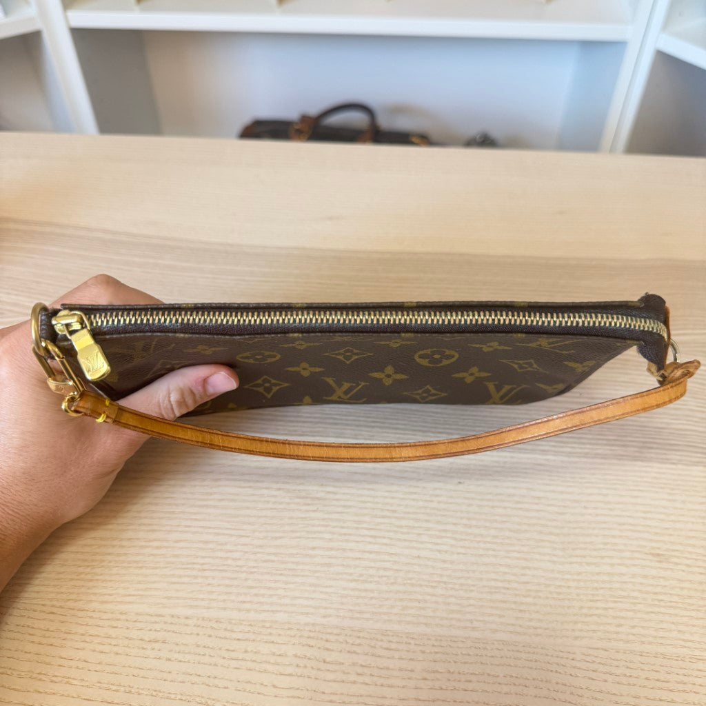 Louis Vuitton Monogram Pochette Accessories