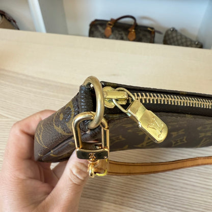 Louis Vuitton Monogram Pochette Accessories