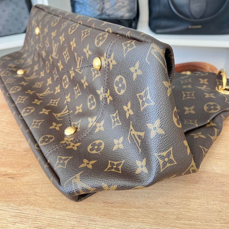 Louis Vuitton Monogram Artsy MM