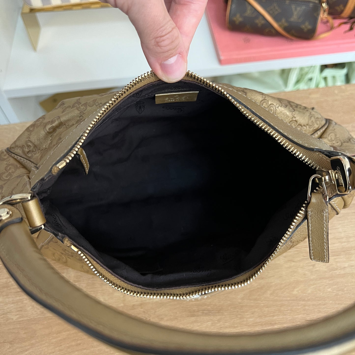 Pre-Owned Gucci Abbey Hobo Handbag Gold Leather Guccisma