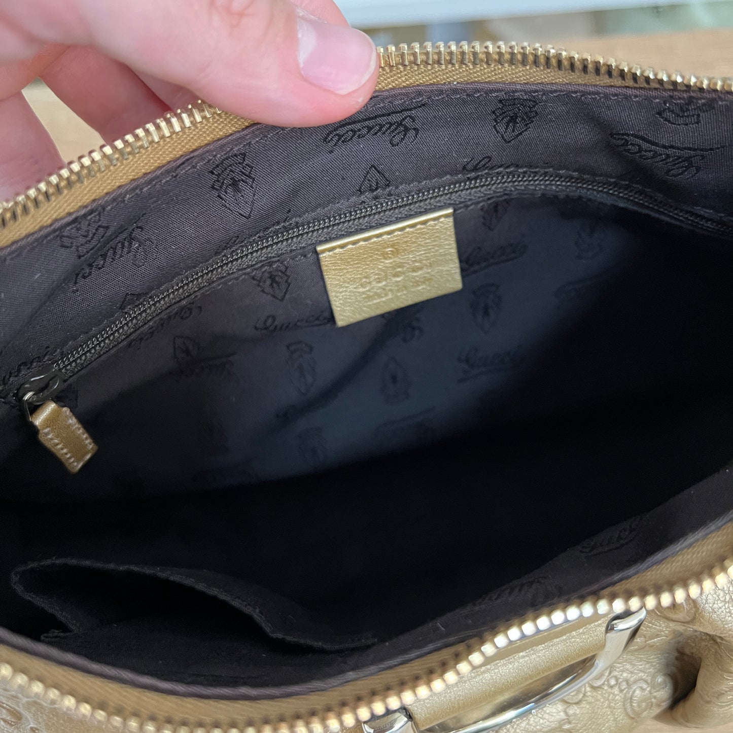 Pre-Owned Gucci Abbey Hobo Handbag Gold Leather Guccisma