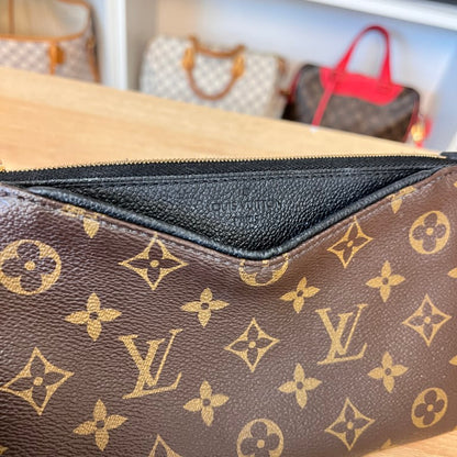 Louis Vuitton Monogram Pallas Clutch Noir