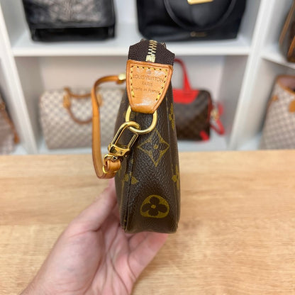 Louis Vuitton Monogram Pochette Accessories