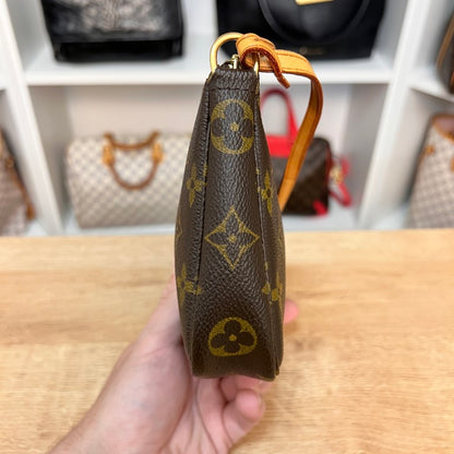 Louis Vuitton Monogram Pochette Accessories