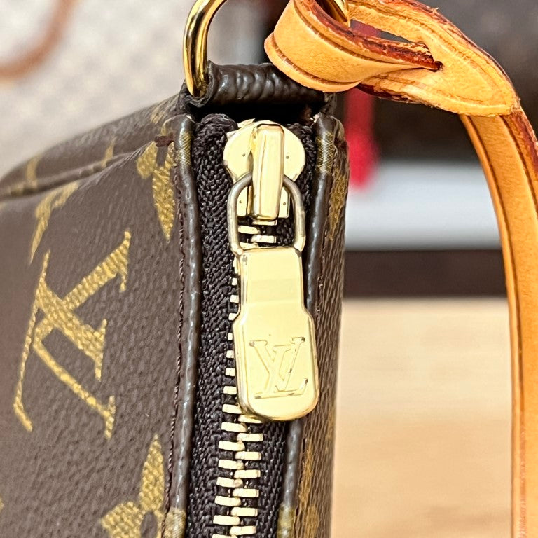 Louis Vuitton Monogram Pochette Accessories