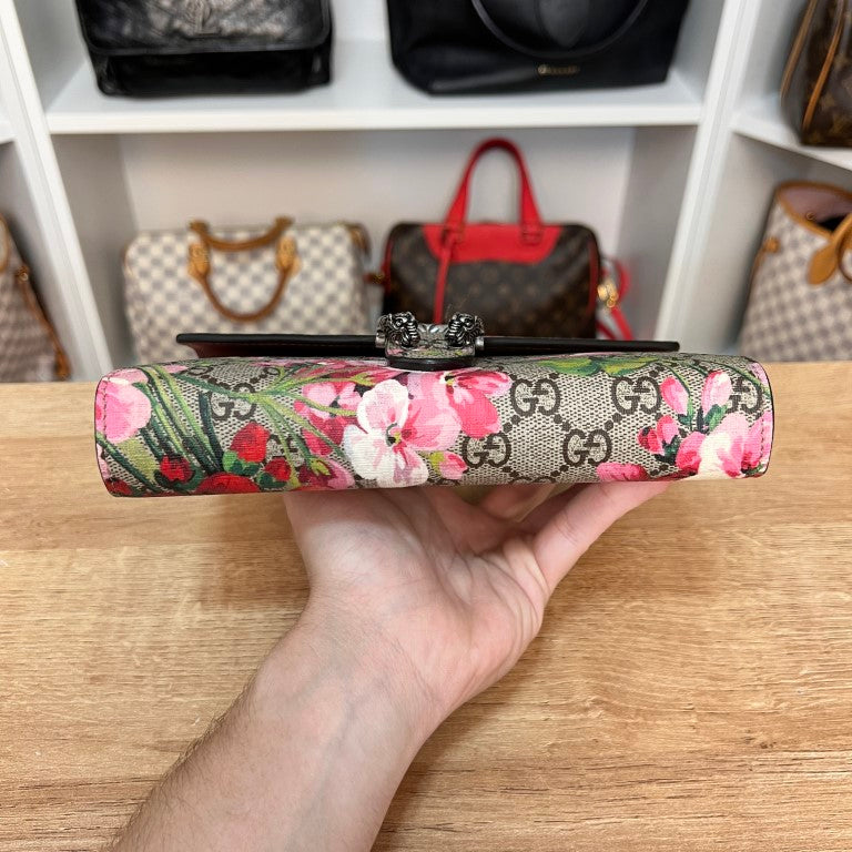 Gucci GG Supreme Monogram Blooms Mini Dionysus Chain Wallet Beige Multicolor Dry Rose