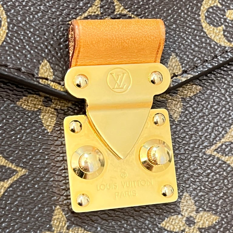 Louis Vuitton Monogram Pochette Metis