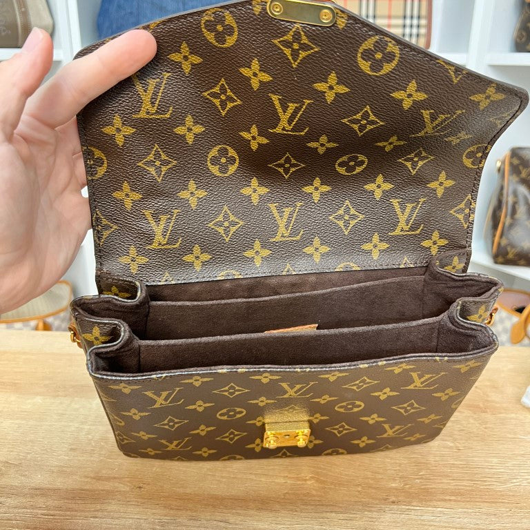 Louis Vuitton Monogram Pochette Metis