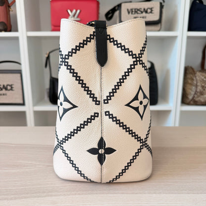 Louis Vuitton Empreinte Monogram Giant Broderies Neonoe MM Cream Black