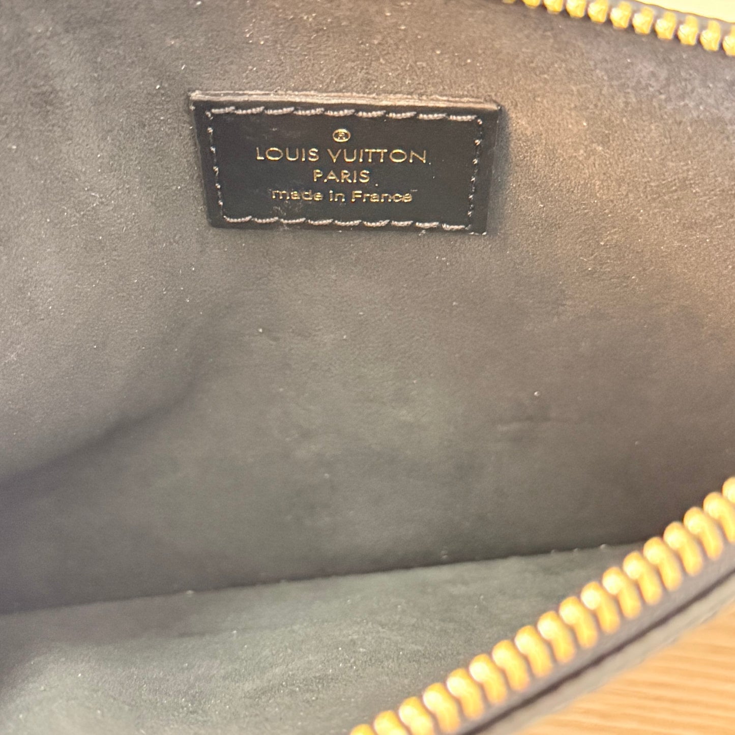 Louis Vuitton Empreinte Monogram Giant Broderies Neonoe MM Cream Black