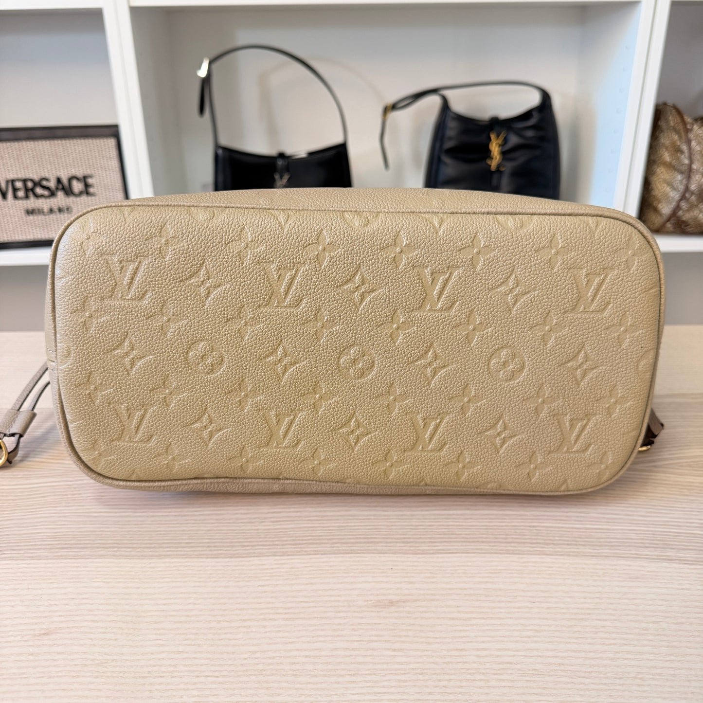 Louis Vuitton Neverfull MM Monogram Empreinte Turtledove