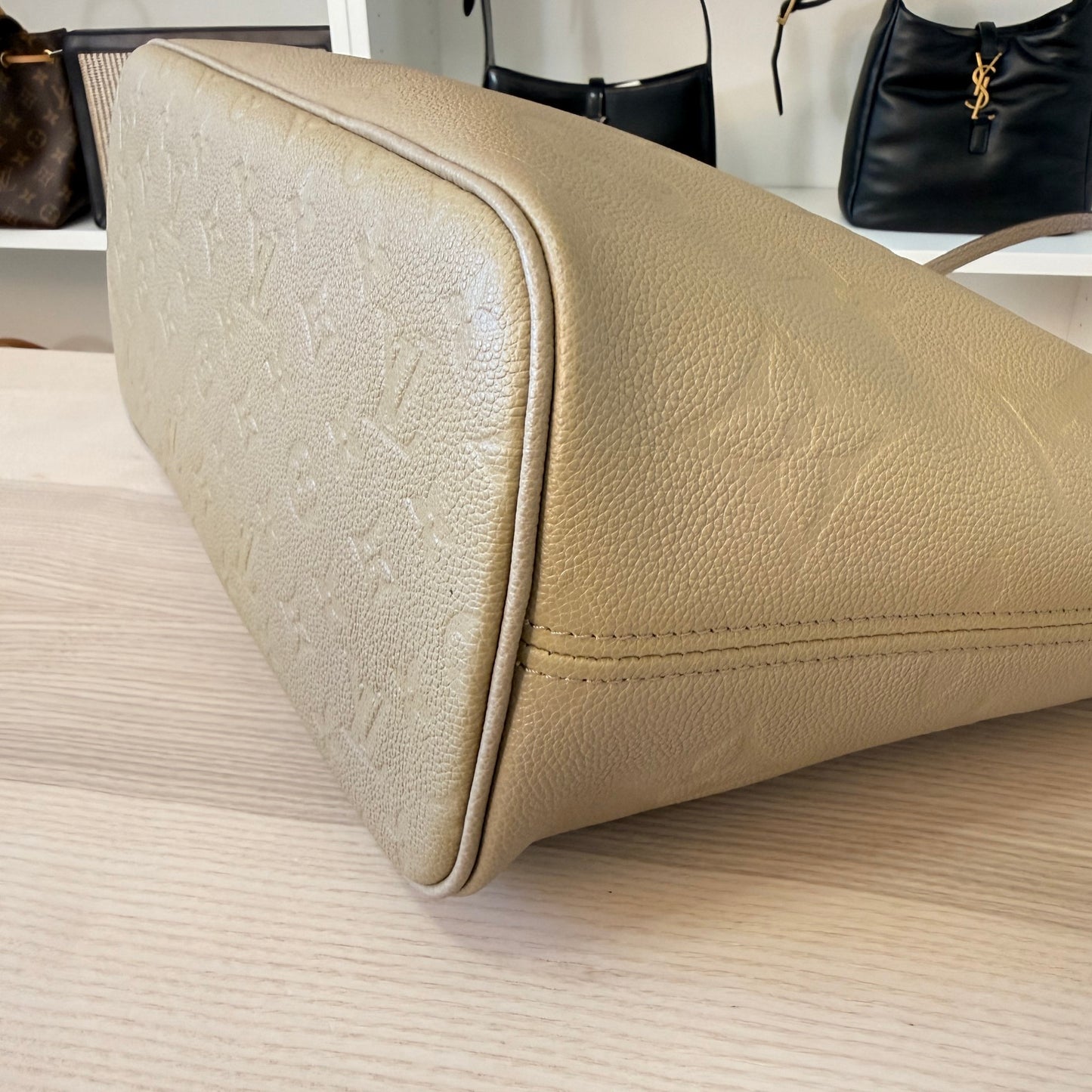 Louis Vuitton Neverfull MM Monogram Empreinte Turtledove