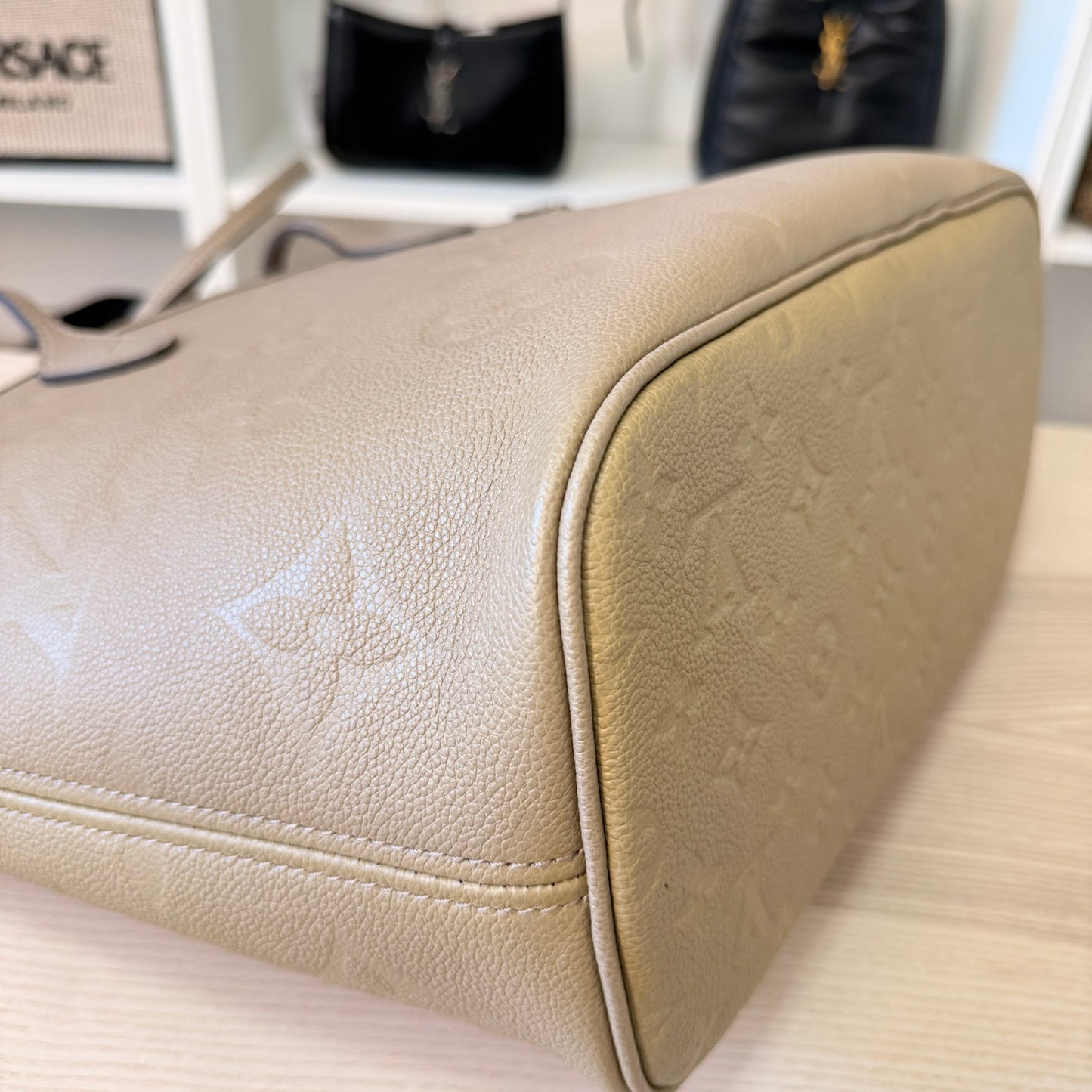 Louis Vuitton Neverfull MM Monogram Empreinte Turtledove