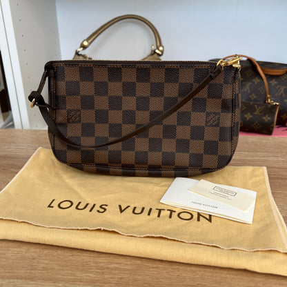 Pre-Owned Louis Vuitton Damier Ebene Pochette Accessoires