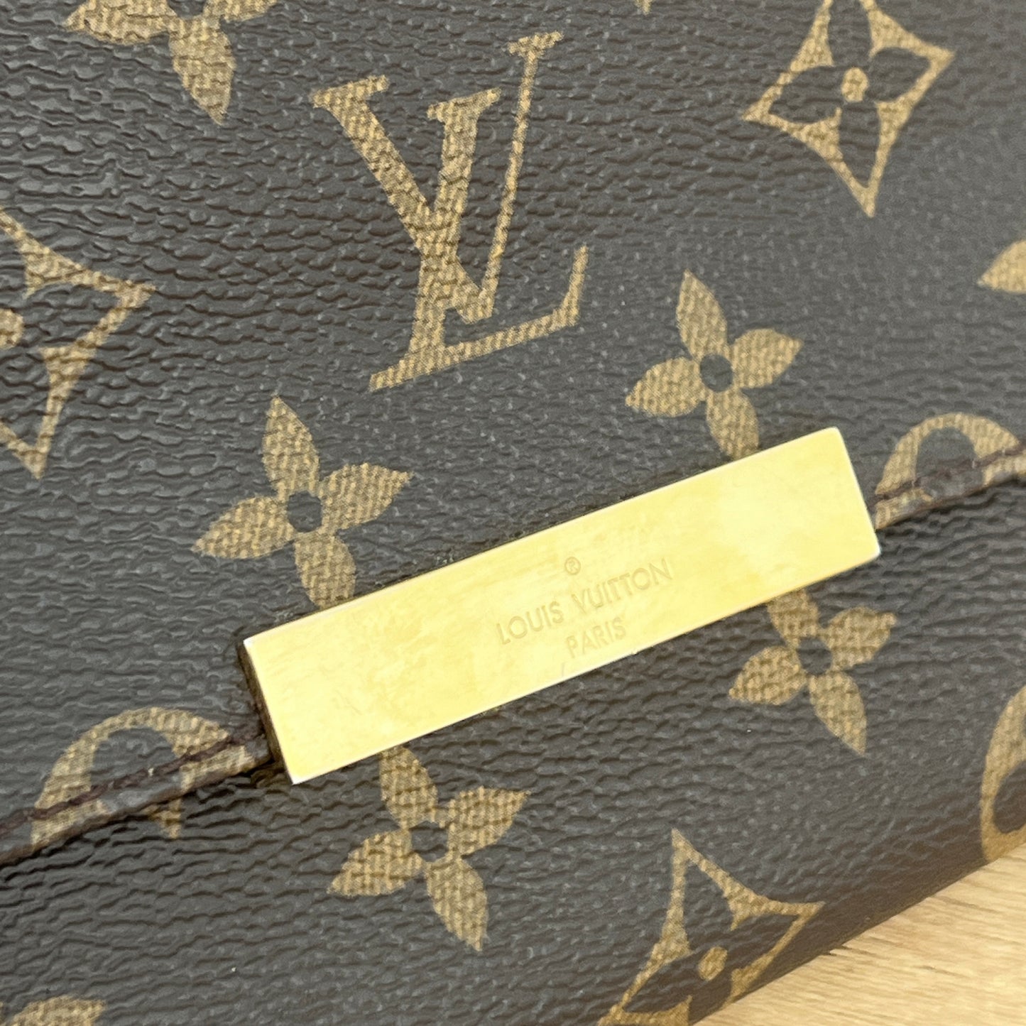 Pre-Owned Louis Vuitton Monogram Favorite MM