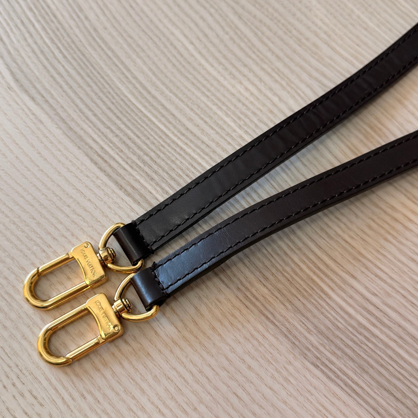 Louis Vuitton Caissa PM Damier Ebene