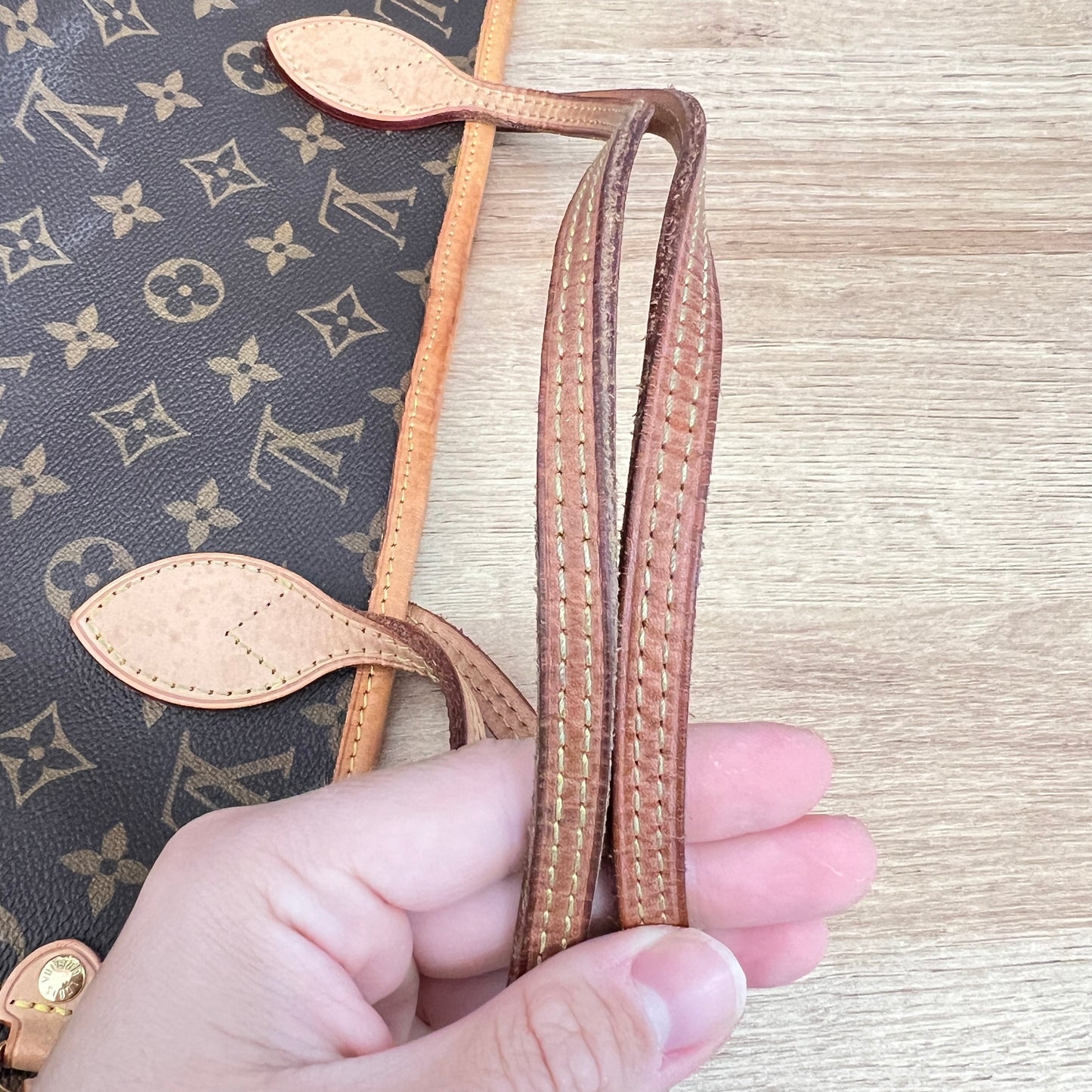 Pre-Owned Louis Vuitton Monogram Neverfull MM Cerise