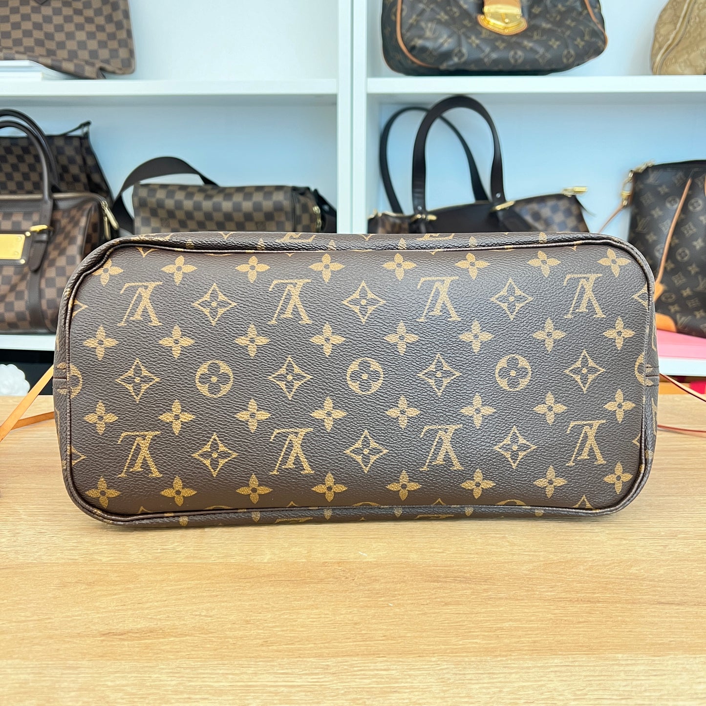 Pre-Owned Louis Vuitton Monogram Neverfull MM Cerise