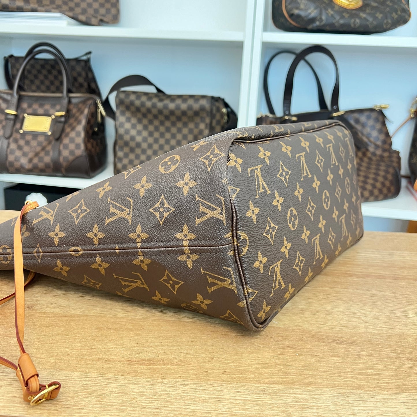 Pre-Owned Louis Vuitton Monogram Neverfull MM Cerise