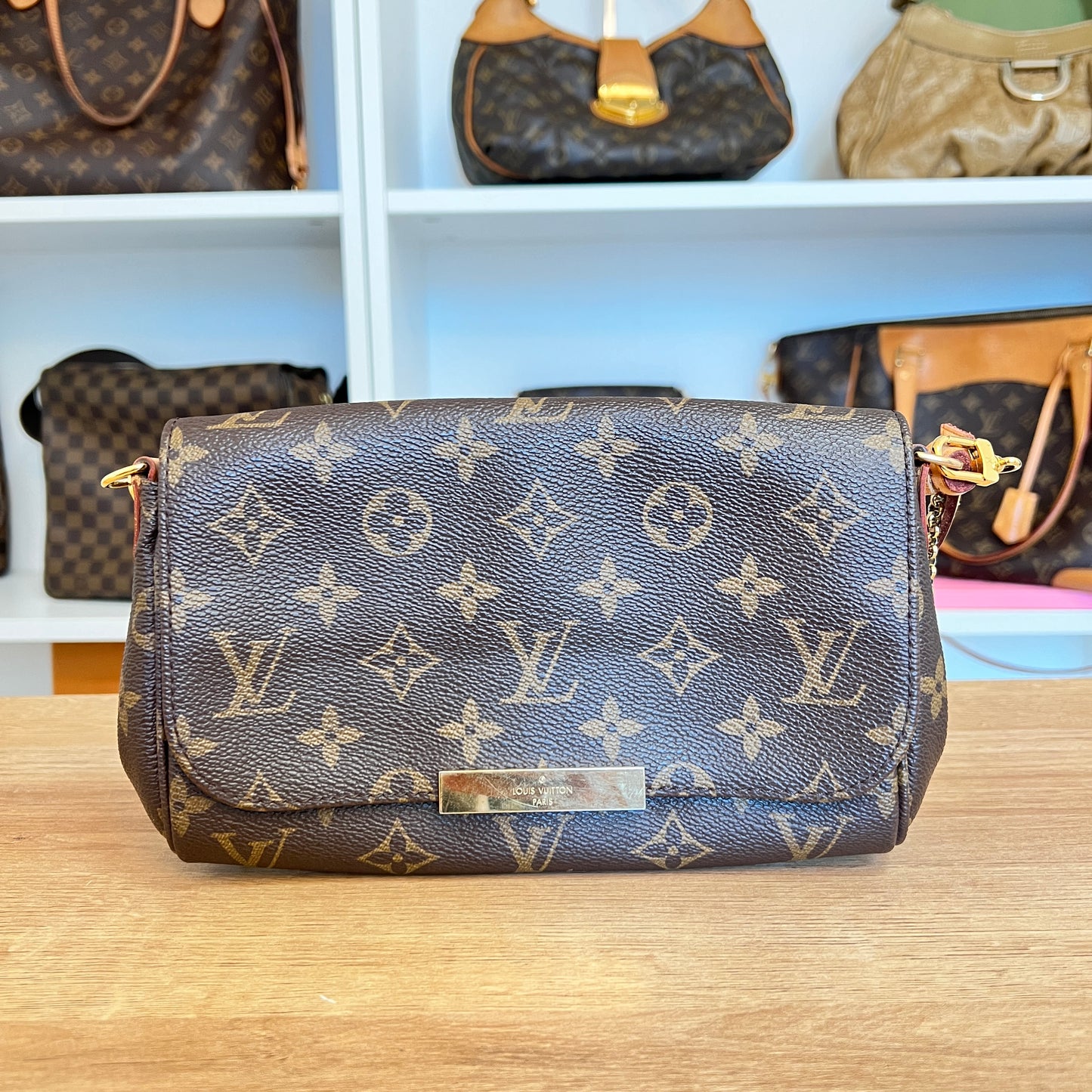 Pre-Owned Louis Vuitton Monogram Favorite PM