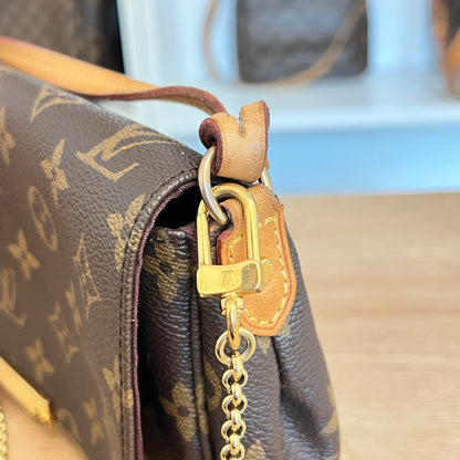 Pre-Owned Louis Vuitton Monogram Favorite PM