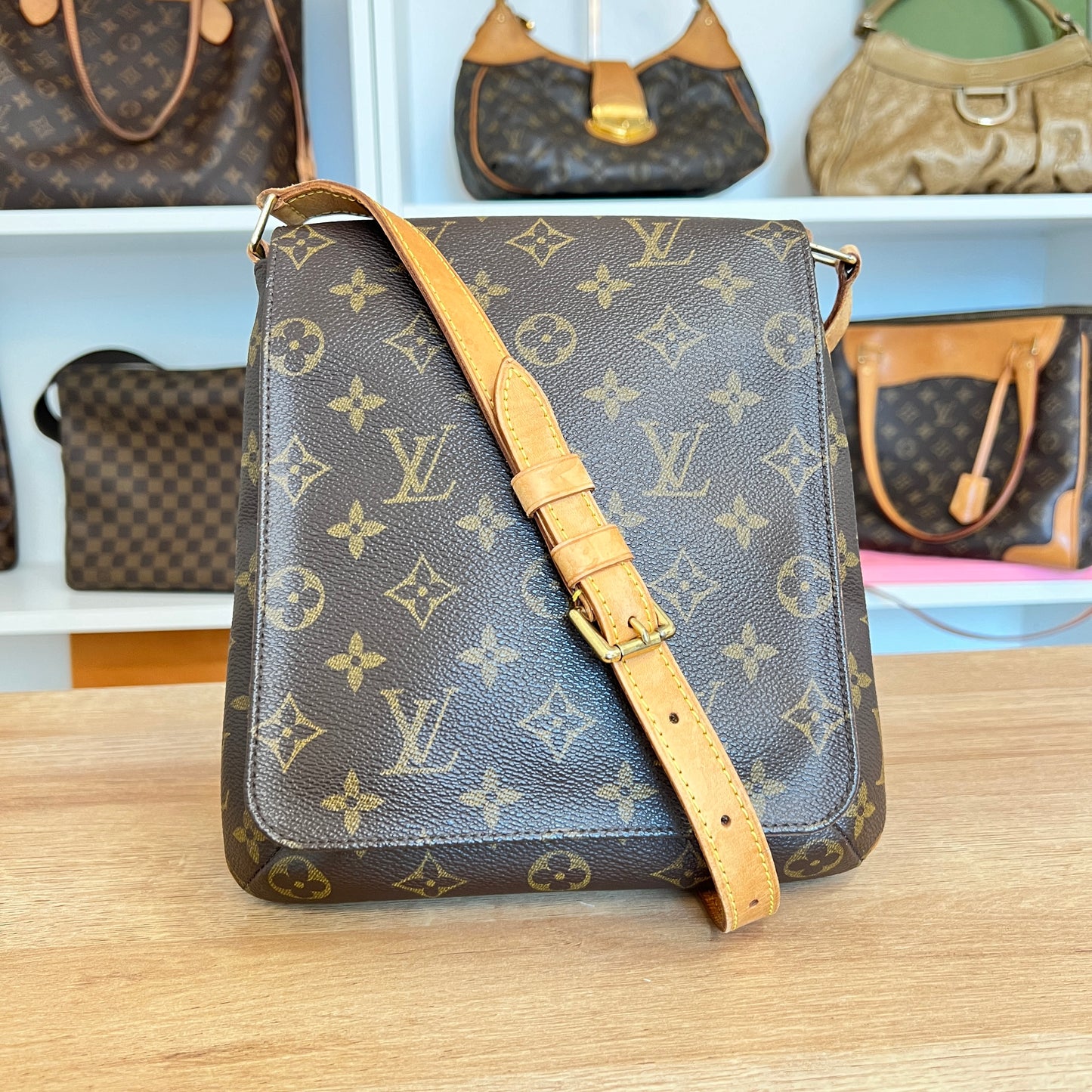 Pre-Owned Louis Vuitton Monogram Musette Salsa