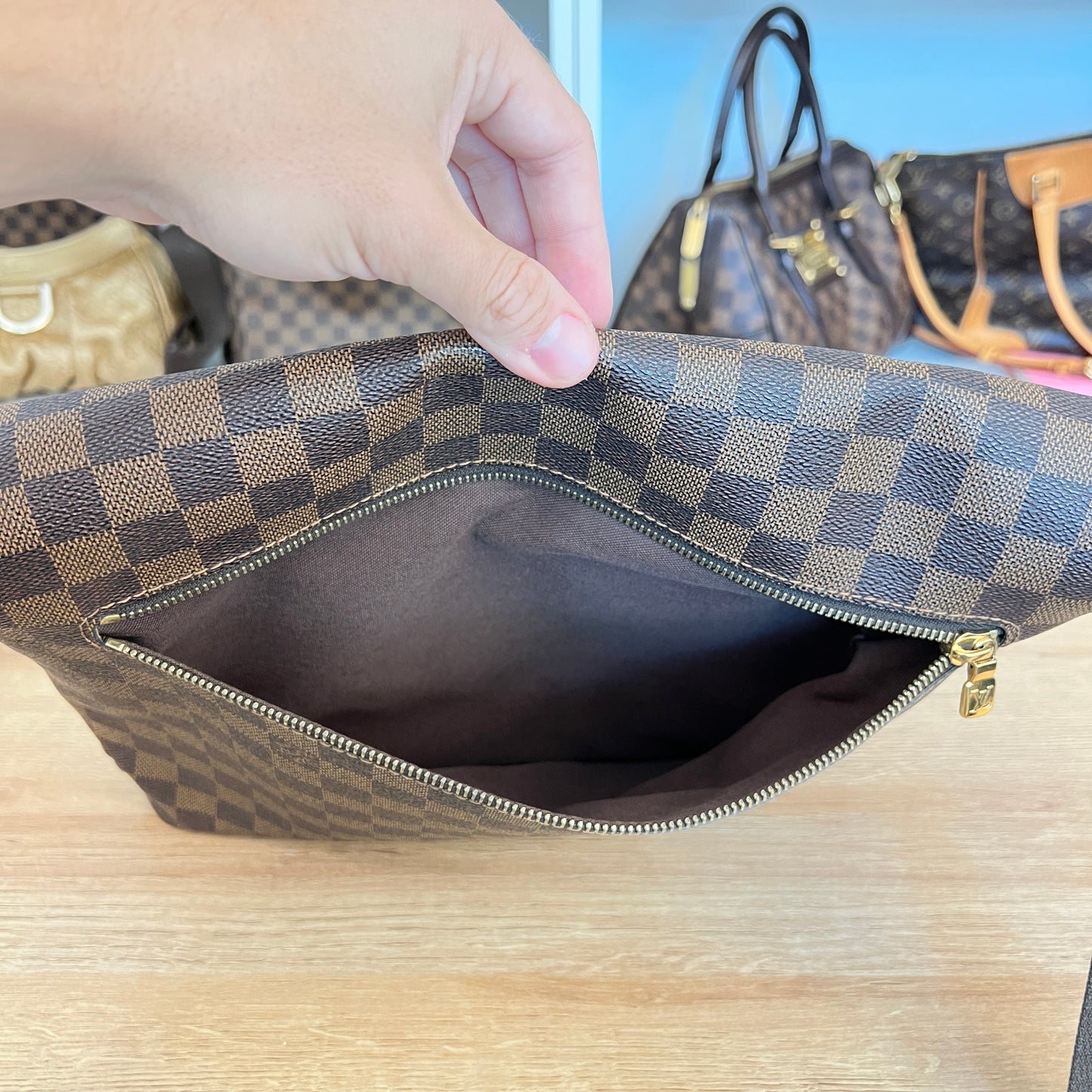 Louis Vuitton Damier Ebene Brooklyn MM