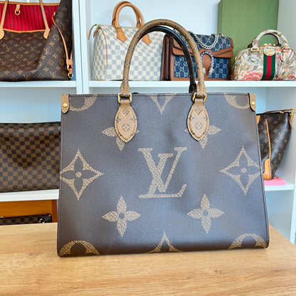 Louis Vuitton Reverse Monogram Giant Onthego MM