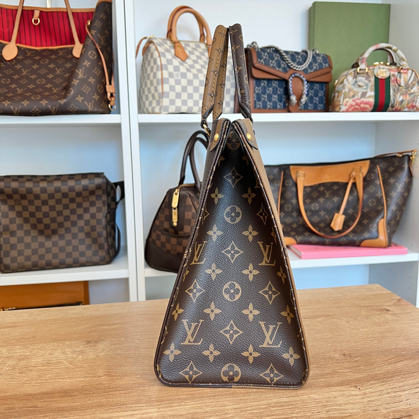 Louis Vuitton Reverse Monogram Giant Onthego MM