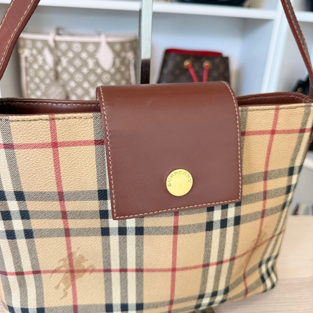 Luxe Vault preowned Burberry House Check medium tote bag in beige canvas with dark brown leather trim and gold hardware